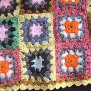 Big Bang /Roseanne Granny Squares Afghan 34" x 57"